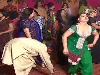 Bago hindi mapaniniwalaan flirty mujra sayaw 2019 hubo't hubad mujra sayaw 2019 #hot #sexy #mujra #dance
